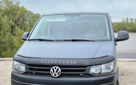 Volkswagen Transporter T5 рестайлинг, 2014 год, 2 070 000 рублей, 3 фотография