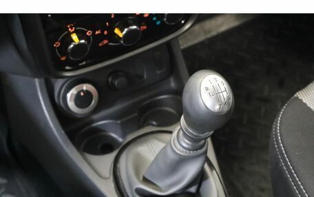 Renault Duster I рестайлинг, 2013 год, 749 000 рублей, 10 фотография