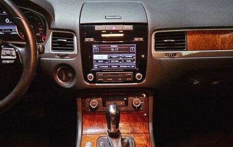 Volkswagen Touareg III, 2013 год, 2 335 000 рублей, 8 фотография