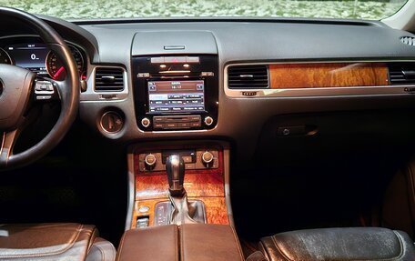 Volkswagen Touareg III, 2013 год, 2 335 000 рублей, 7 фотография