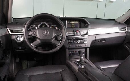 Mercedes-Benz E-Класс, 2011 год, 1 390 000 рублей, 6 фотография