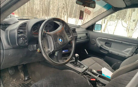 BMW 3 серия, 1992 год, 170 000 рублей, 2 фотография