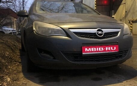 Opel Astra J, 2012 год, 620 000 рублей, 1 фотография