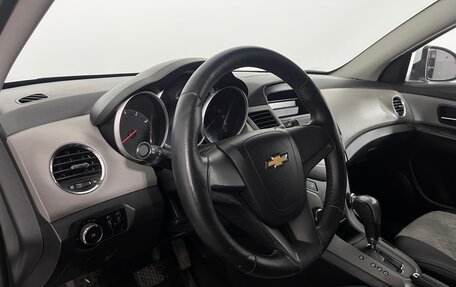Chevrolet Cruze II, 2012 год, 777 000 рублей, 10 фотография