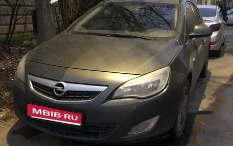 Opel Astra J, 2012 год, 620 000 рублей, 2 фотография