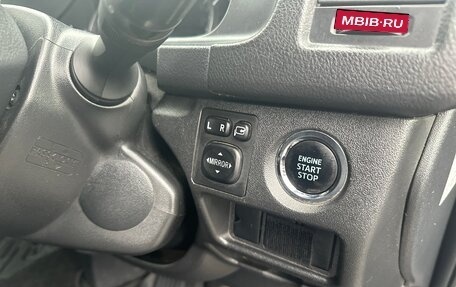 Toyota HiAce H200, 2017 год, 3 399 000 рублей, 8 фотография