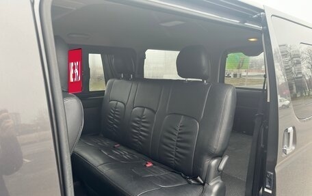 Toyota HiAce H200, 2017 год, 3 399 000 рублей, 13 фотография