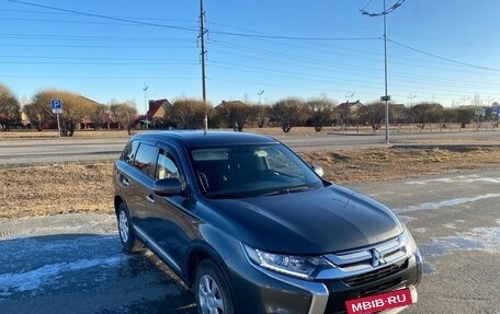 Mitsubishi Outlander III рестайлинг 3, 2018 год, 1 870 000 рублей, 5 фотография