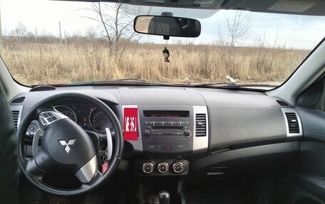 Mitsubishi Outlander III рестайлинг 3, 2012 год, 1 100 000 рублей, 2 фотография