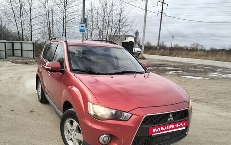 Mitsubishi Outlander III рестайлинг 3, 2012 год, 1 100 000 рублей, 5 фотография