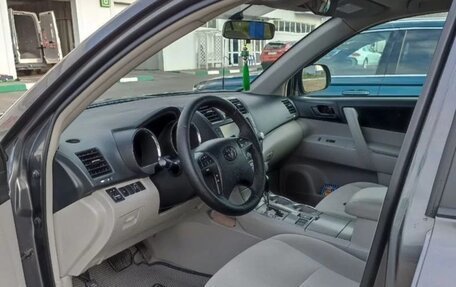 Toyota Highlander III, 2009 год, 1 875 000 рублей, 8 фотография