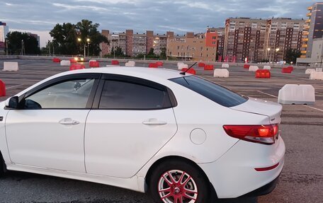 KIA Rio III рестайлинг, 2014 год, 600 000 рублей, 3 фотография