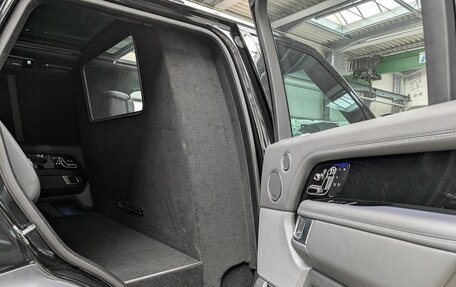 Land Rover Range Rover IV рестайлинг, 2022 год, 10 000 000 рублей, 17 фотография