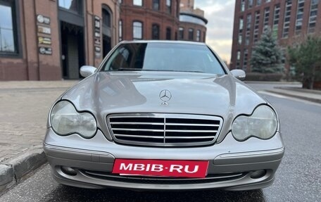 Mercedes-Benz C-Класс, 2004 год, 450 000 рублей, 2 фотография