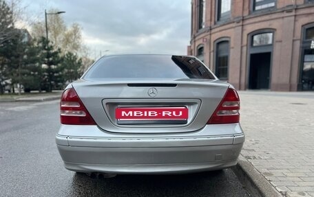 Mercedes-Benz C-Класс, 2004 год, 450 000 рублей, 5 фотография