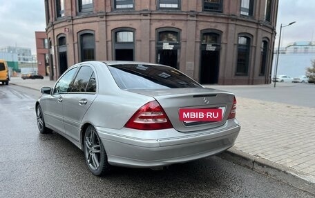 Mercedes-Benz C-Класс, 2004 год, 450 000 рублей, 6 фотография