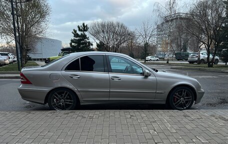 Mercedes-Benz C-Класс, 2004 год, 450 000 рублей, 13 фотография