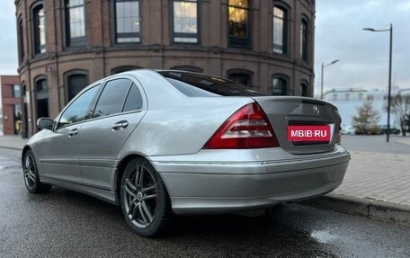 Mercedes-Benz C-Класс, 2004 год, 450 000 рублей, 17 фотография