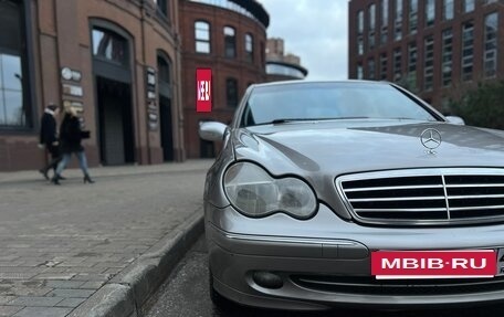 Mercedes-Benz C-Класс, 2004 год, 450 000 рублей, 20 фотография