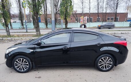 Hyundai Elantra V, 2013 год, 900 000 рублей, 3 фотография