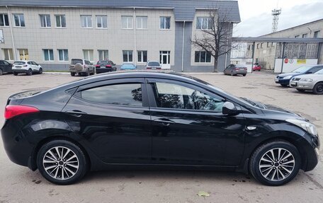 Hyundai Elantra V, 2013 год, 900 000 рублей, 5 фотография