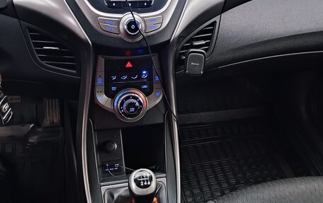 Hyundai Elantra V, 2013 год, 900 000 рублей, 11 фотография