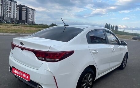 KIA Rio IV, 2020 год, 1 450 000 рублей, 2 фотография