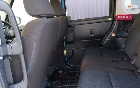 Toyota Roomy I, 2020 год, 1 350 000 рублей, 6 фотография