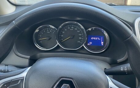 Renault Logan II, 2018 год, 630 000 рублей, 6 фотография