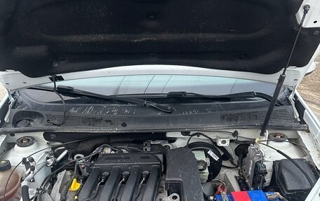 Renault Logan II, 2018 год, 630 000 рублей, 5 фотография