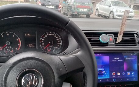 Volkswagen Jetta VI, 2012 год, 830 000 рублей, 2 фотография