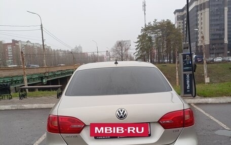 Volkswagen Jetta VI, 2012 год, 830 000 рублей, 3 фотография