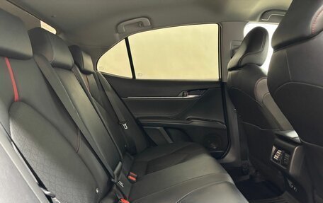 Toyota Camry, 2021 год, 3 880 000 рублей, 13 фотография