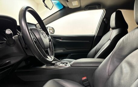 Toyota Camry, 2021 год, 3 880 000 рублей, 11 фотография