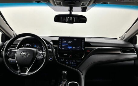 Toyota Camry, 2021 год, 3 880 000 рублей, 17 фотография