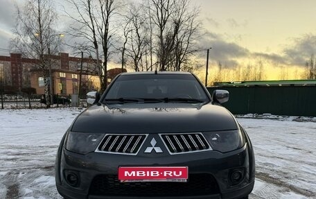 Mitsubishi L200 IV рестайлинг, 2014 год, 2 200 000 рублей, 1 фотография