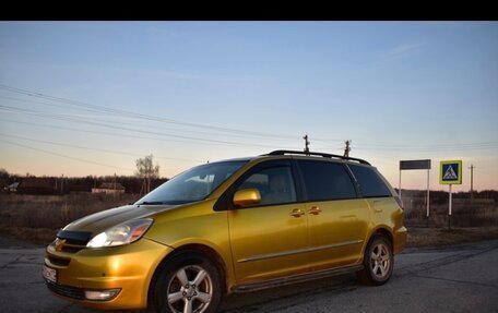 Toyota Sienna II рестайлинг, 2004 год, 950 000 рублей, 3 фотография