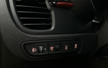 KIA Rio IV, 2020 год, 1 599 000 рублей, 10 фотография