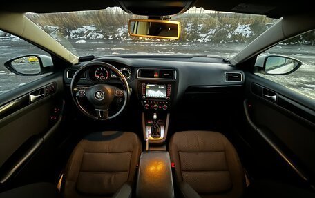 Volkswagen Jetta VI, 2012 год, 850 000 рублей, 12 фотография