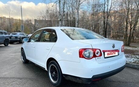 Volkswagen Jetta VI, 2010 год, 845 000 рублей, 6 фотография