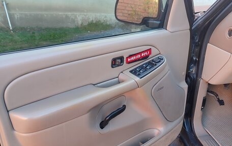 Chevrolet Tahoe II, 2004 год, 950 000 рублей, 6 фотография