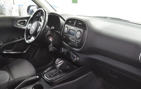 KIA Soul III, 2020 год, 1 990 000 рублей, 8 фотография