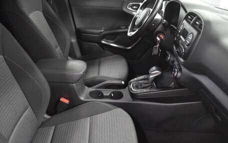 KIA Soul III, 2020 год, 1 990 000 рублей, 9 фотография