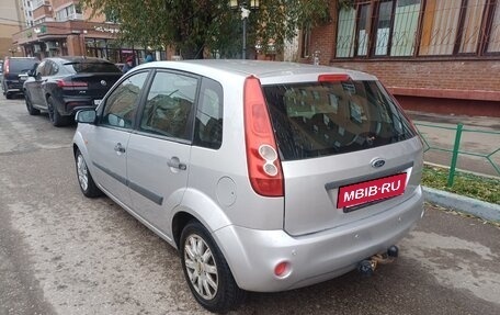 Ford Fiesta, 2007 год, 327 000 рублей, 2 фотография