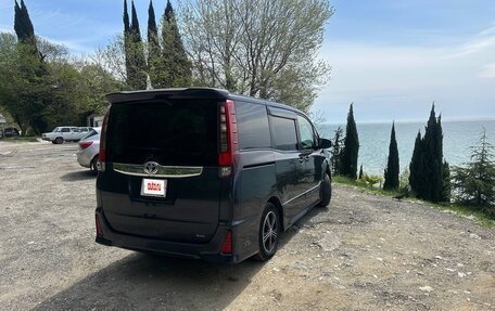 Toyota Noah III, 2014 год, 1 750 000 рублей, 2 фотография