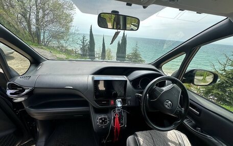 Toyota Noah III, 2014 год, 1 750 000 рублей, 9 фотография