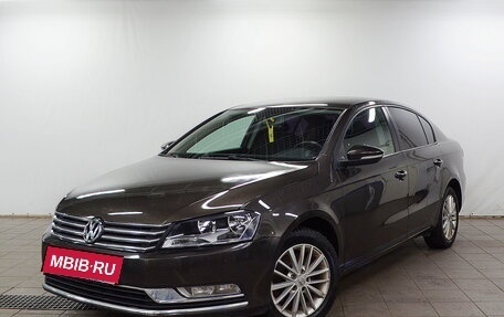 Volkswagen Passat B7, 2013 год, 950 000 рублей, 2 фотография