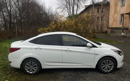 Hyundai Solaris II рестайлинг, 2016 год, 1 050 000 рублей, 4 фотография