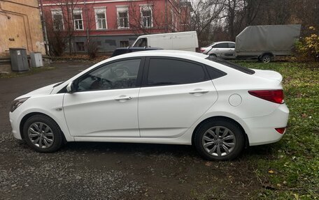 Hyundai Solaris II рестайлинг, 2016 год, 1 050 000 рублей, 2 фотография