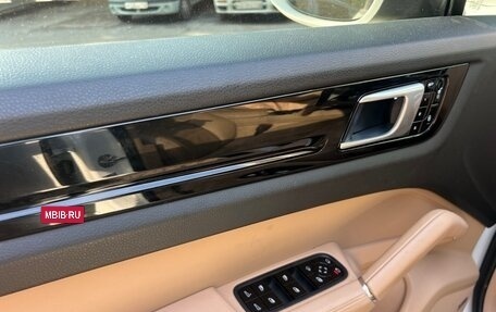 Porsche Cayenne III, 2018 год, 5 650 000 рублей, 9 фотография